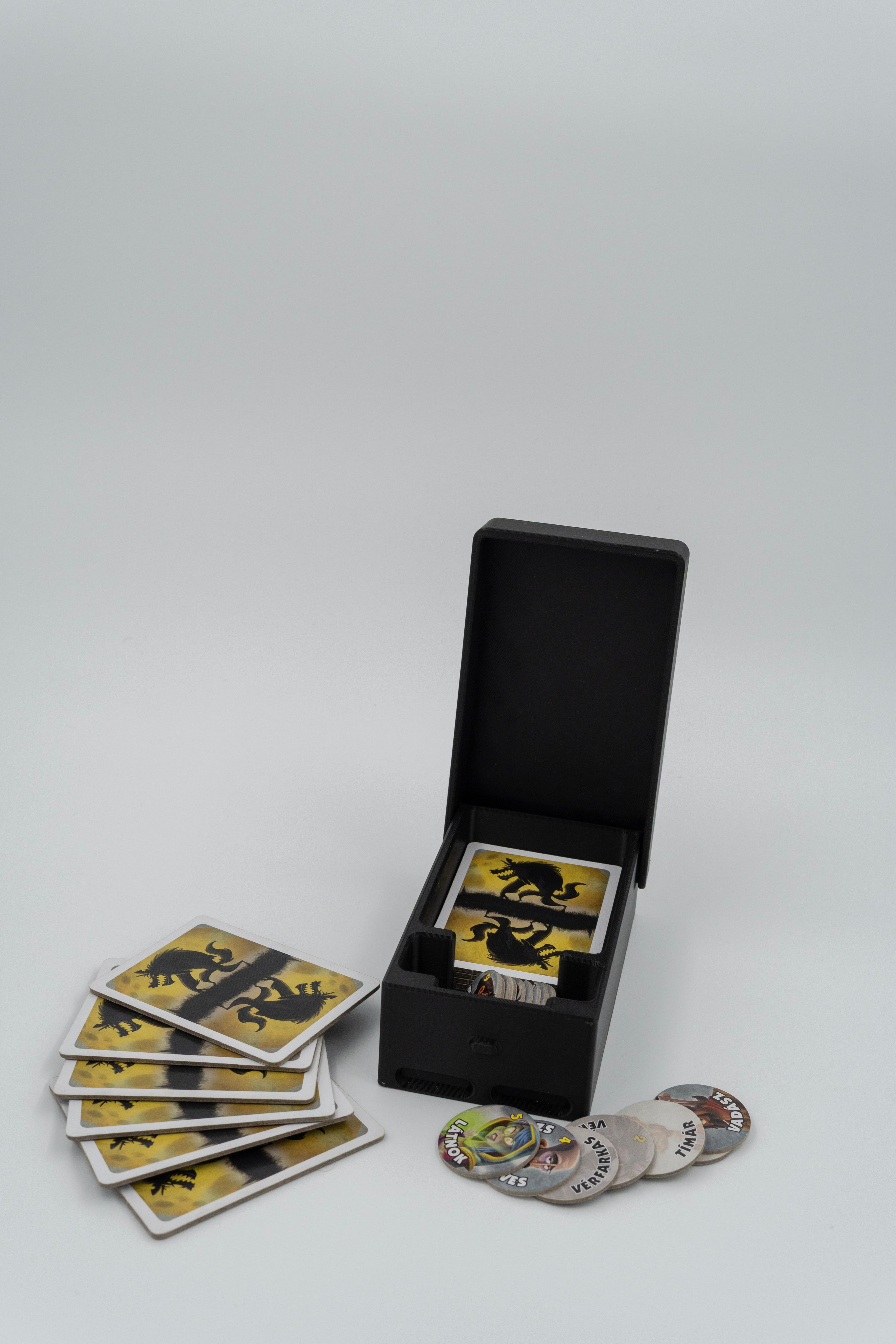 Vérfarkas társasjáték utazó doboz