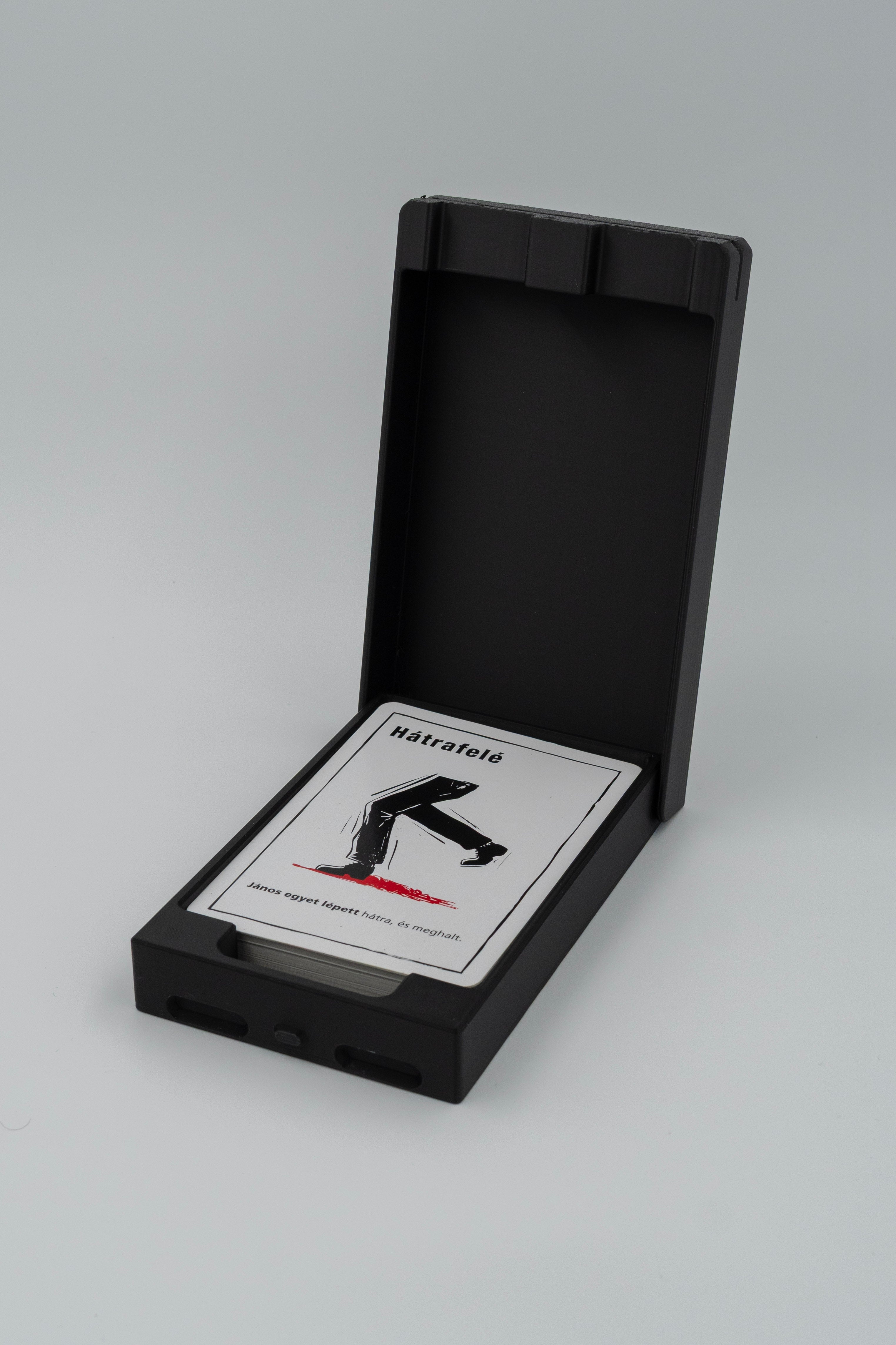 Fekete történetek társasjáték utazó doboz