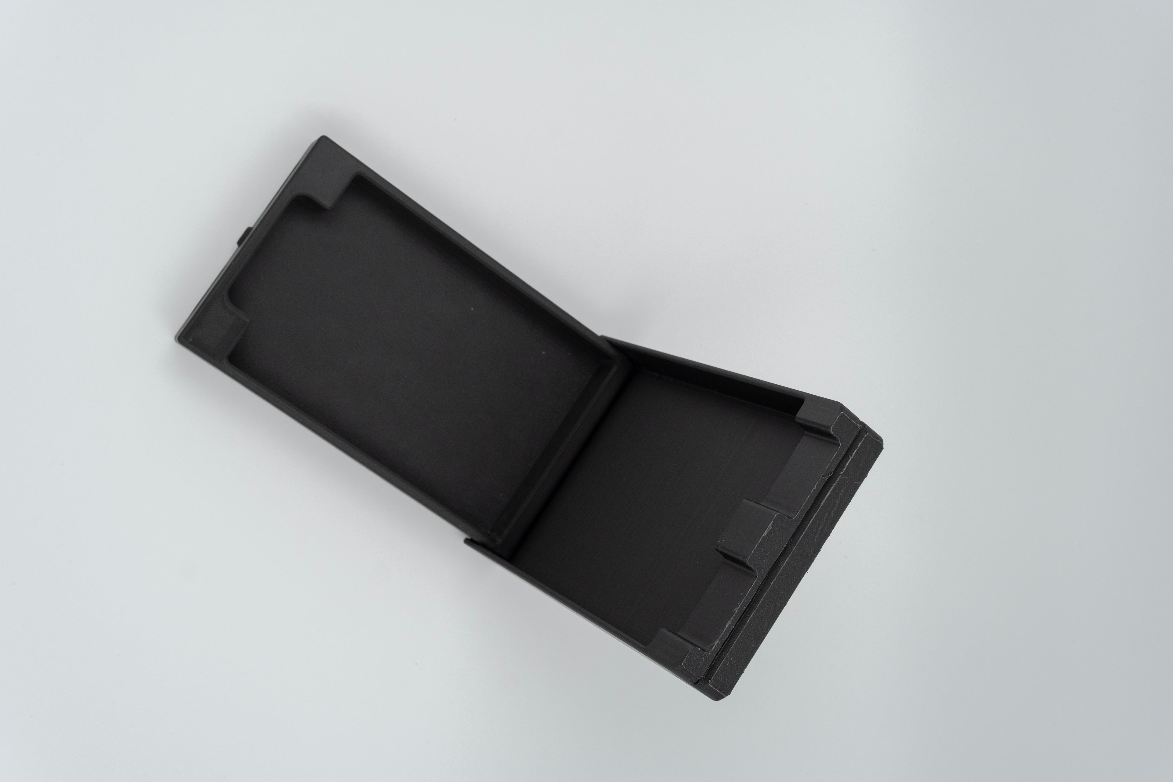 Fekete történetek társasjáték utazó doboz