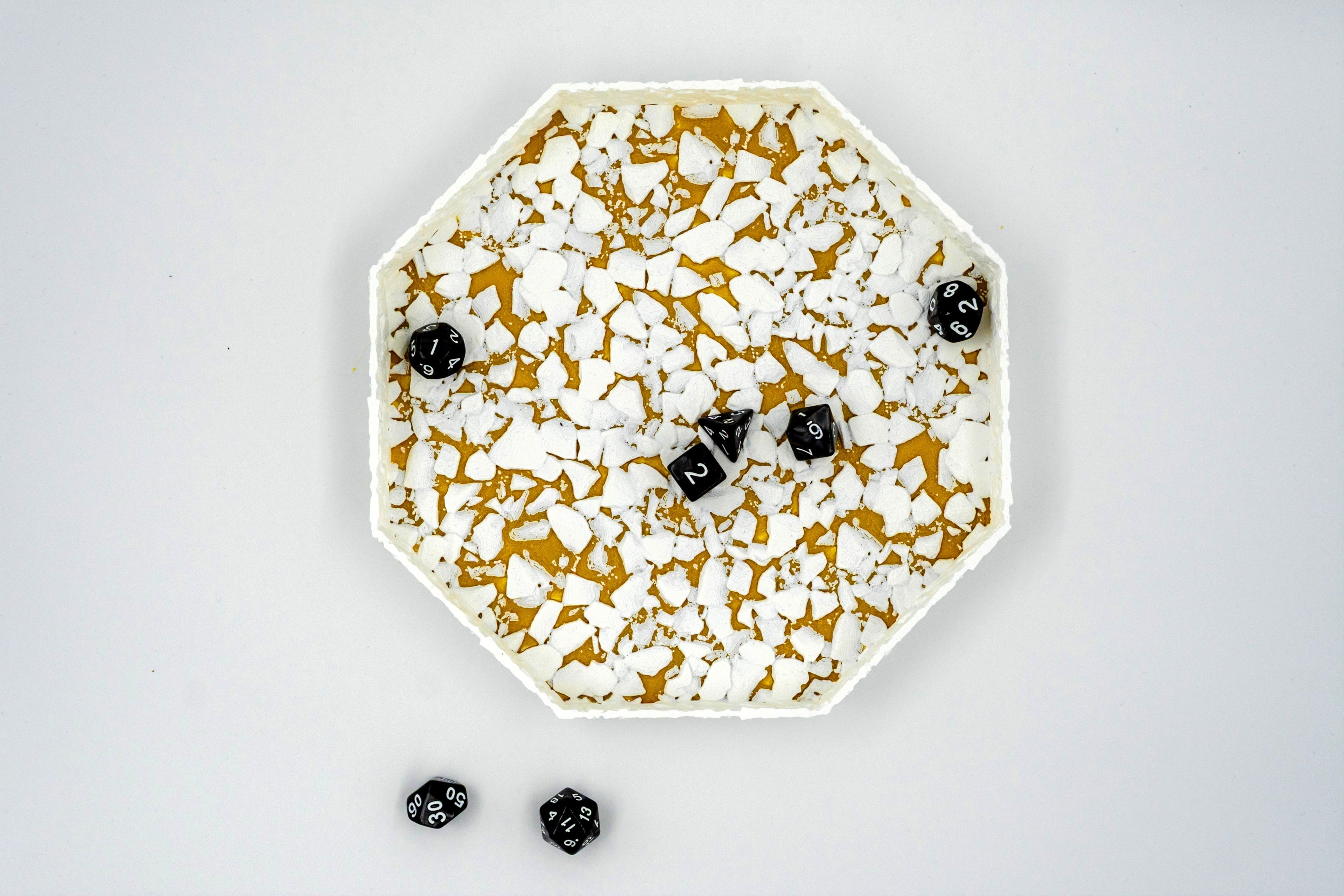 Aranybánya dobókocka tálca